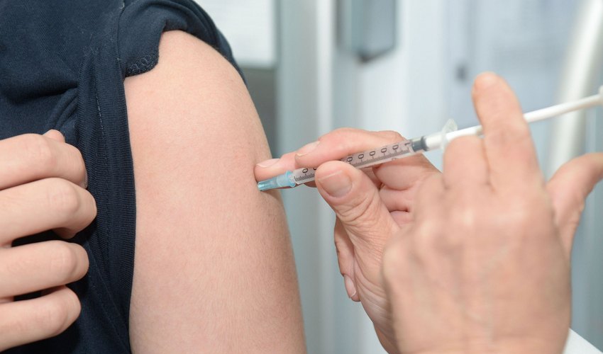 Codici: Zingaretti revochi l’obbligo vaccinale