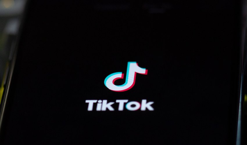 Codici: cerchiamo testimonianze sui problemi di utilizzo di TikTok  da parte dei giovani utenti