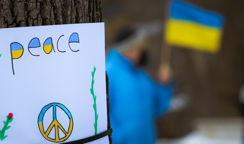 Codici: finti enti e messaggi trappola, la guerra in Ucraina sfruttata per le truffe